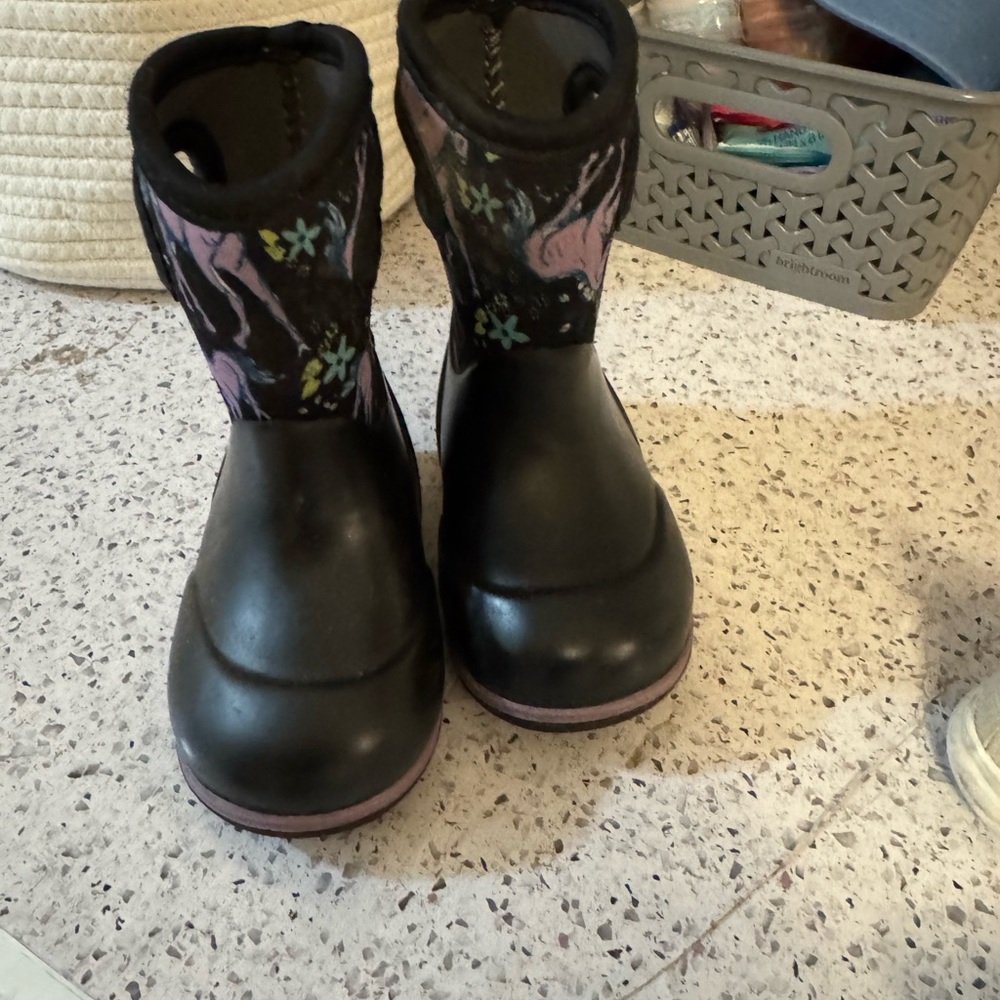 Bogs Black and Pink Kids Boots